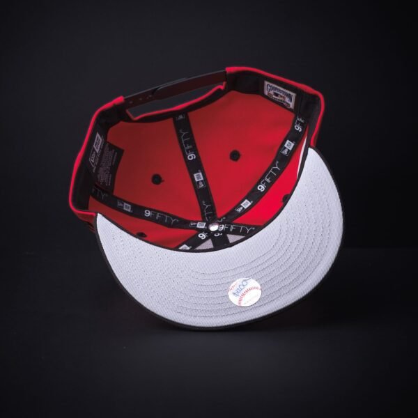 Gorra New Era 9Fifty Chicago Cubs Snapback Color Rojo/Negro