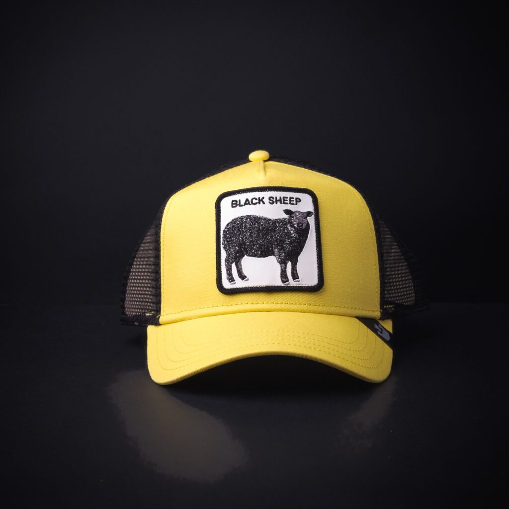 Gorra Goorin Bros Trucker Black Sheep Amarilla
