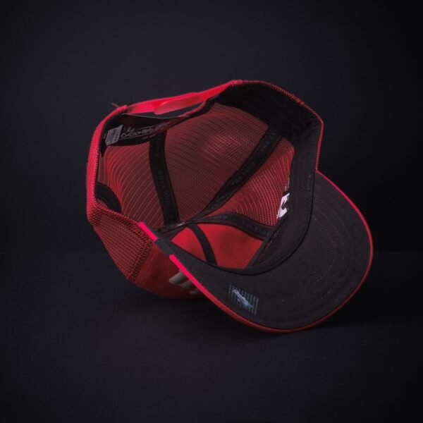 Gorra Goorin Bros Trucker  Letras Goorin Beige Rojo