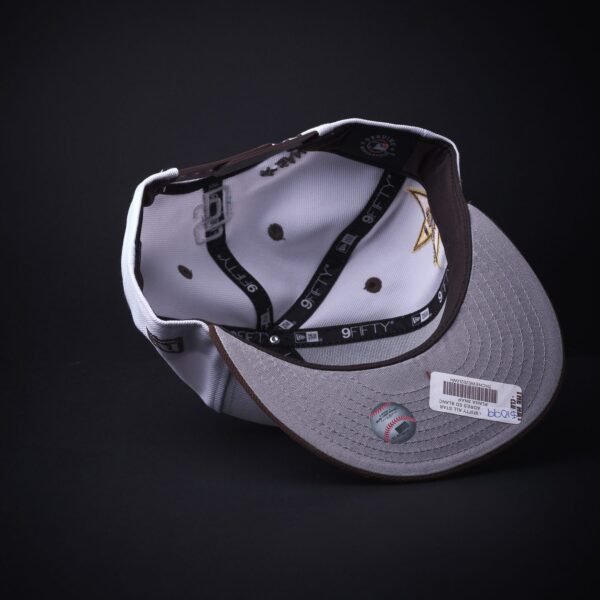 Gorra New Era 9Fifty San Diego Snapback Color Blanco/Cafe