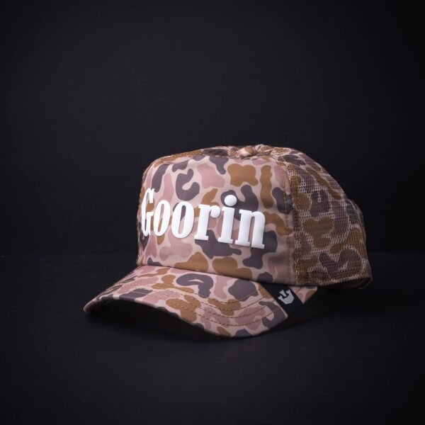 Gorra Goorin Bros Trucker Letras Goorin Blancas  Camuflajiada