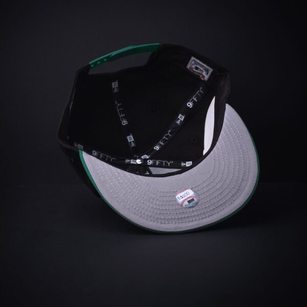 Gorra New Era 9Fifty Chicago White Sox Snapback Color Negra/Verde