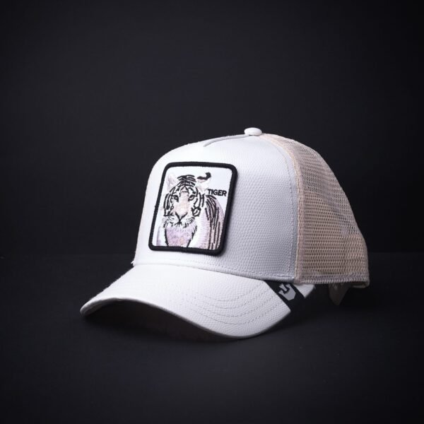 Gorra Goorin Bros Trucker Tiger Piel Blanca