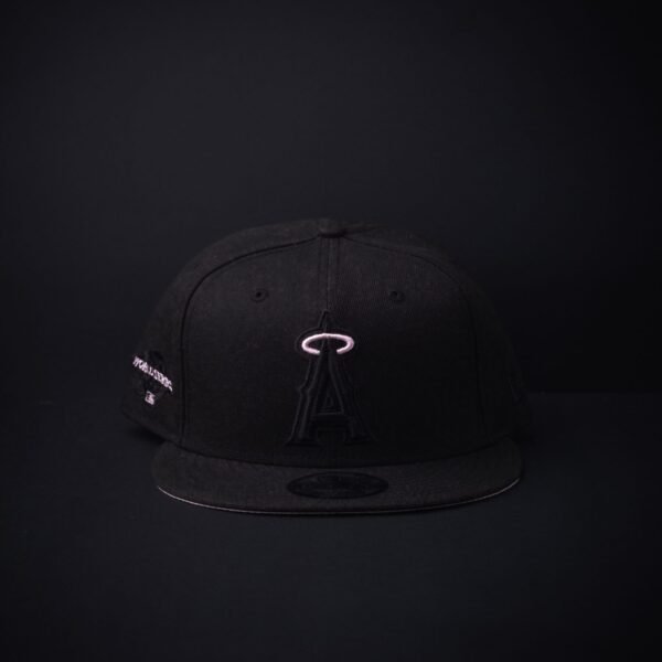 Gorra New Era 9Fifty Los Angeles Snapback Color Negra/Rosa