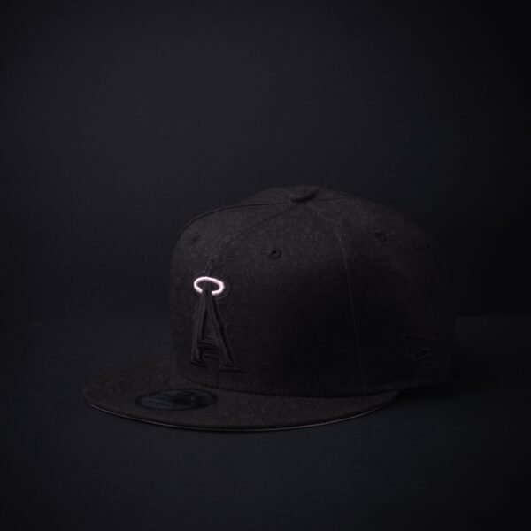Gorra New Era 9Fifty Los Angeles Snapback Color Negra/Rosa