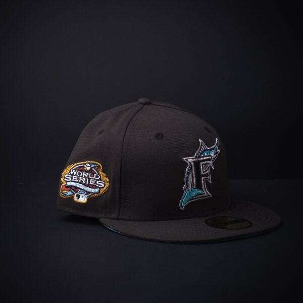 Gorra New Era 59Fifty Miami Marlins Exclusiva Cerrada Color Negra