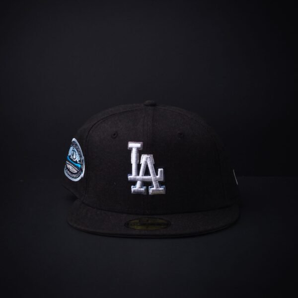 Gorra New Era 59Fifty Los Angeles Dogers  Exclusiva Cerrada Color Negra