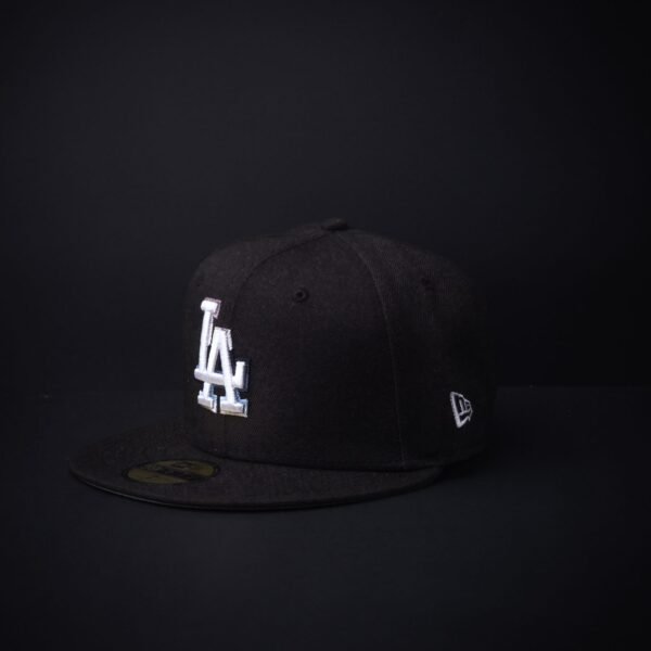 Gorra New Era 59Fifty Los Angeles Dogers  Exclusiva Cerrada Color Negra