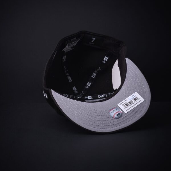 Gorra New Era 59Fifty New York Yankees Exclusiva Cerrada Color Negra