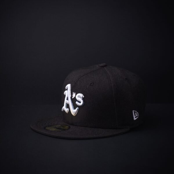 Gorra New Era 59Fifty Athletics Oakland Exclusiva Cerrada Color Negra