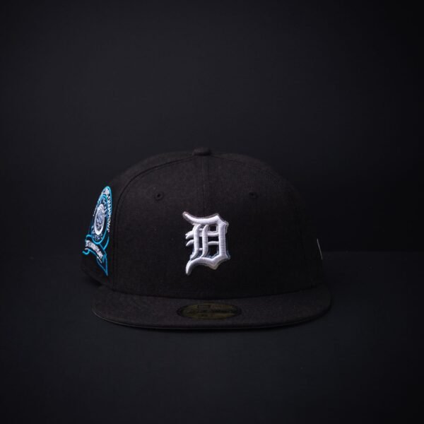 Gorra New Era 59Fifty Detroit Exclusiva Cerrada Color Negro