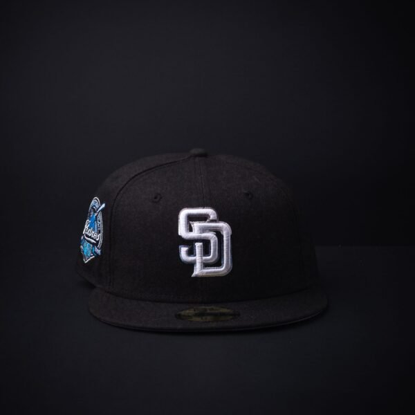 Gorra New Era 59Fifty San Diego Padres  Excluciva Cerrada Color Negra
