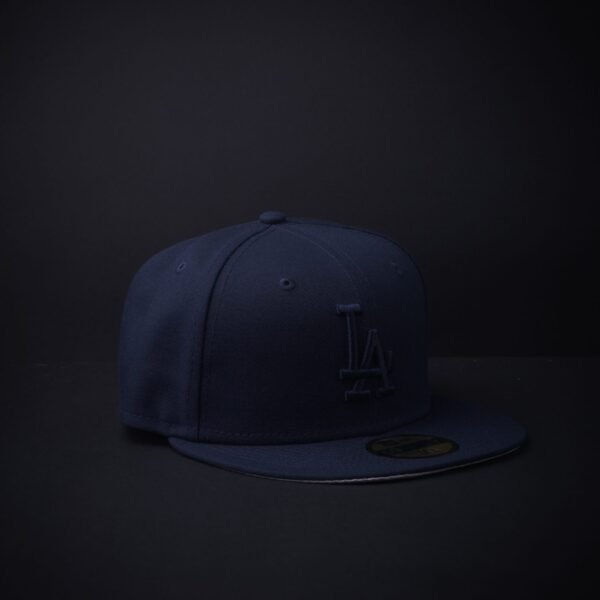 Gorra New Era 59 Fifty Los Ángeles Cerrada Color Azul Marino