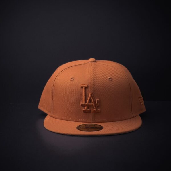Gorra Nwe Era 59 Fifty Los Ángeles Dogers Cerrada Color Cafe