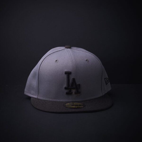 Gorra New Era 59 Fifty Los Ángeles Cerrada Color Gris/Negro