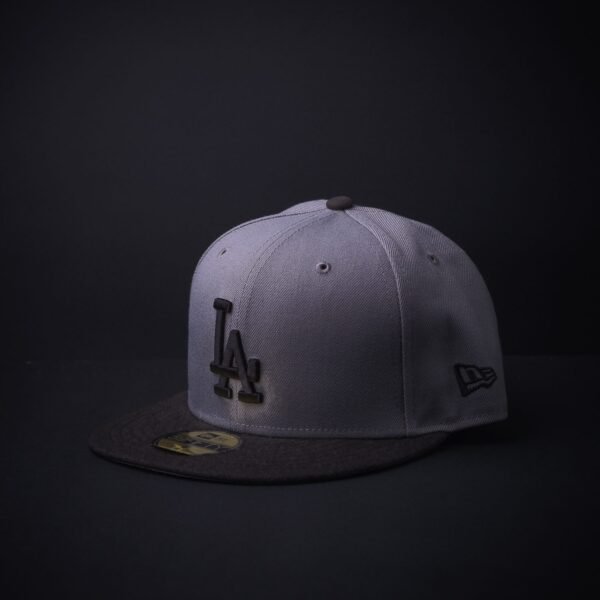 Gorra New Era 59 Fifty Los Ángeles Cerrada Color Gris/Negro