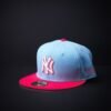 Gorra NewEra 59 Fifty New York Yankees  Cerrada Color Celeste/Rojo