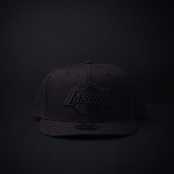 Gorra New Era 9Fifty Los Angeles Lakers NBA  A-Frame Color Negra