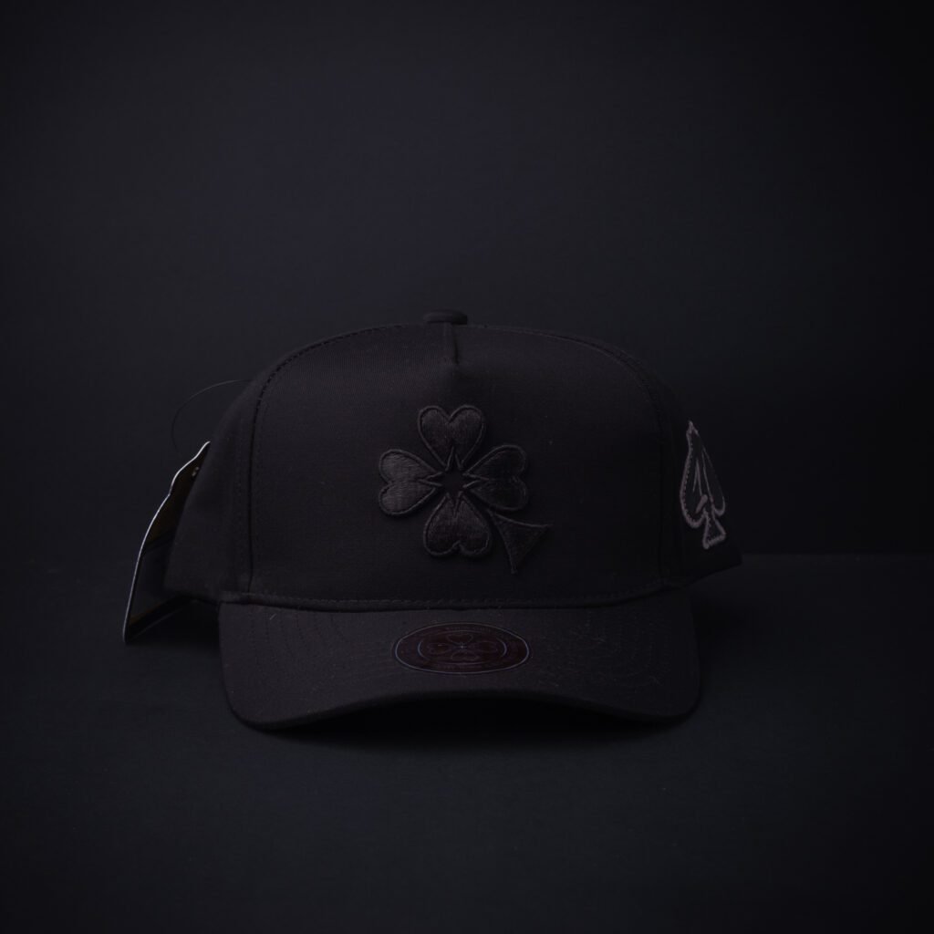 Gorra 1iron Trendy Lucky Black Trebol Negro