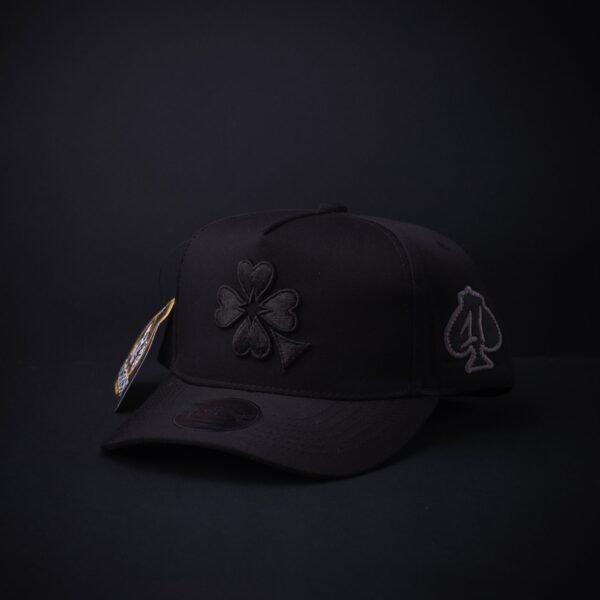 Gorra 1iron Trendy Lucky Black Trebol Negro