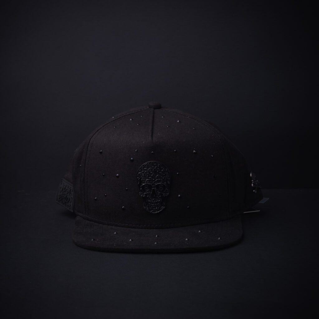 Gorra Cash Only Calavera Negra con Piedras