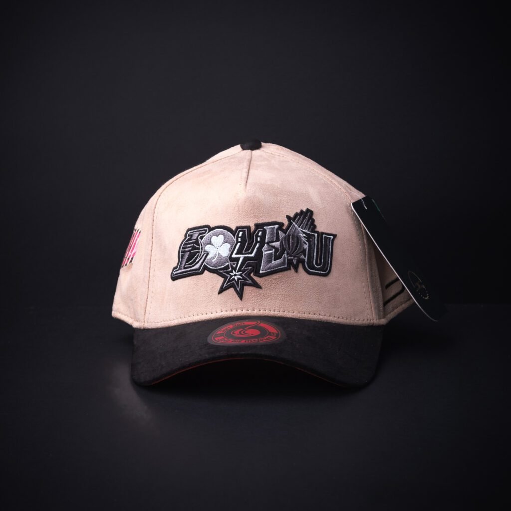 Gorra Jc Hats x Gabito Ballesteros  Lou Lou En Beige Certificado De Autenticidad