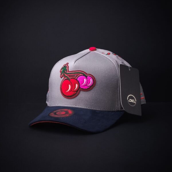 memoria 2-681 Gorra Jc Hats X Gabito Ballesteros Cherry  Gris Claro Certificado De Autenticidad