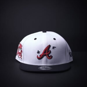memoria 2-8 Gorra New Era 9Fifty Atlanta Braves Snapback Color Blanco/Negro