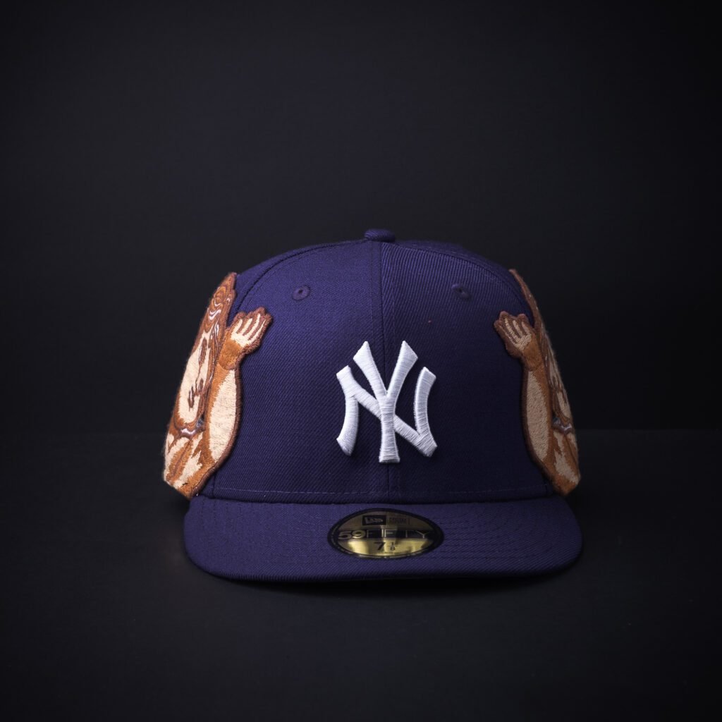 Gorra New Era 59 Fifty Jon Stan NY Yanckees Morada