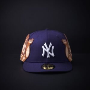 memoria 2-882 Gorra New Era 59 Fifty Jon Stan NY Yanckees Morada