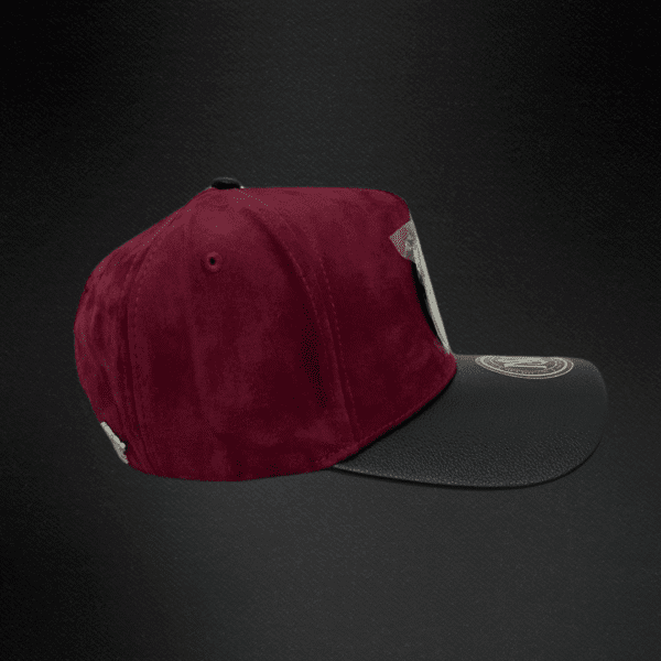 Gorra Mr Kash Don Look At Me Guinda Gamuza