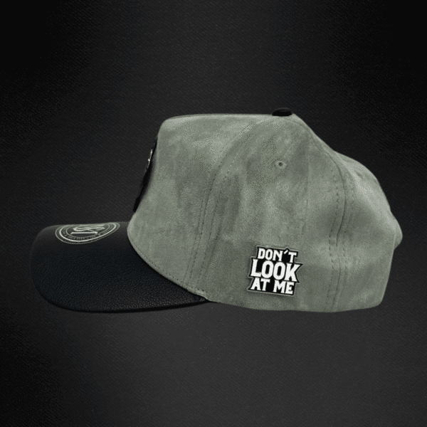 Gorra Mr kash Dont Look At Me Gris Gamuza