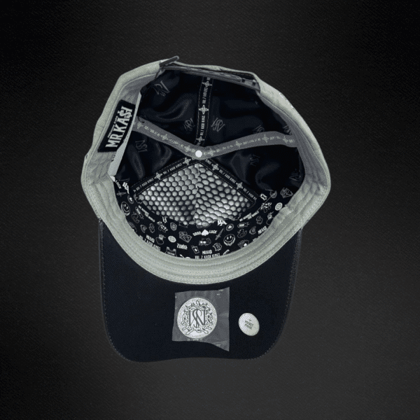 Gorra Mr kash Dont Look At Me Gris Gamuza