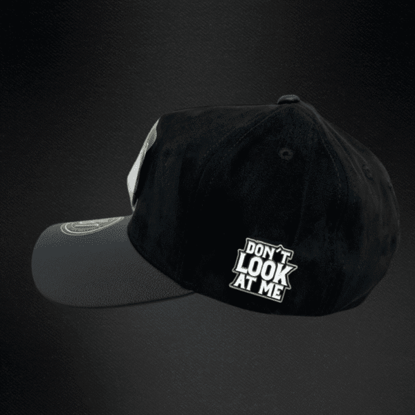 Gorra Mr Kash Dont Look At Me Negra Gamuza