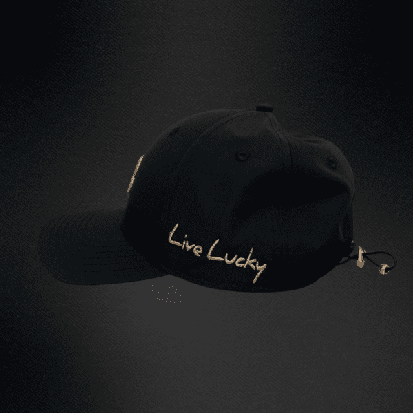 Gorra Black Clover Hollywood 21  Mujer Trebol Dorado
