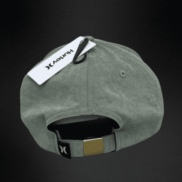 Gorra Hurley Gris/Logotipo Dorado