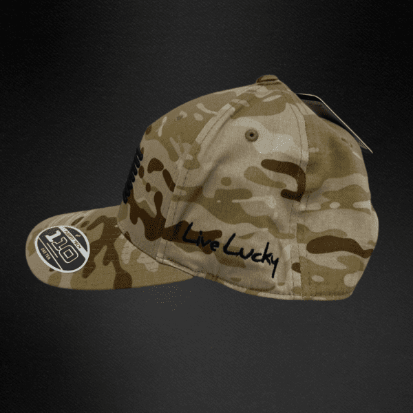 Gorra Black Clover Nation Camo con Bandera