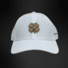 Gorra Black Clover Hollywood 1 En Color Blanco Con Trébol Dorado en 3D