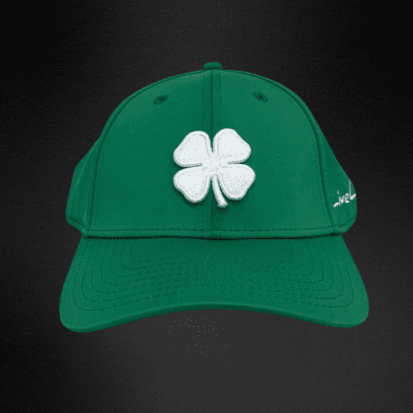 Gorra Black Clover Color Verde Bandera Trébol Blanco Talla S/M